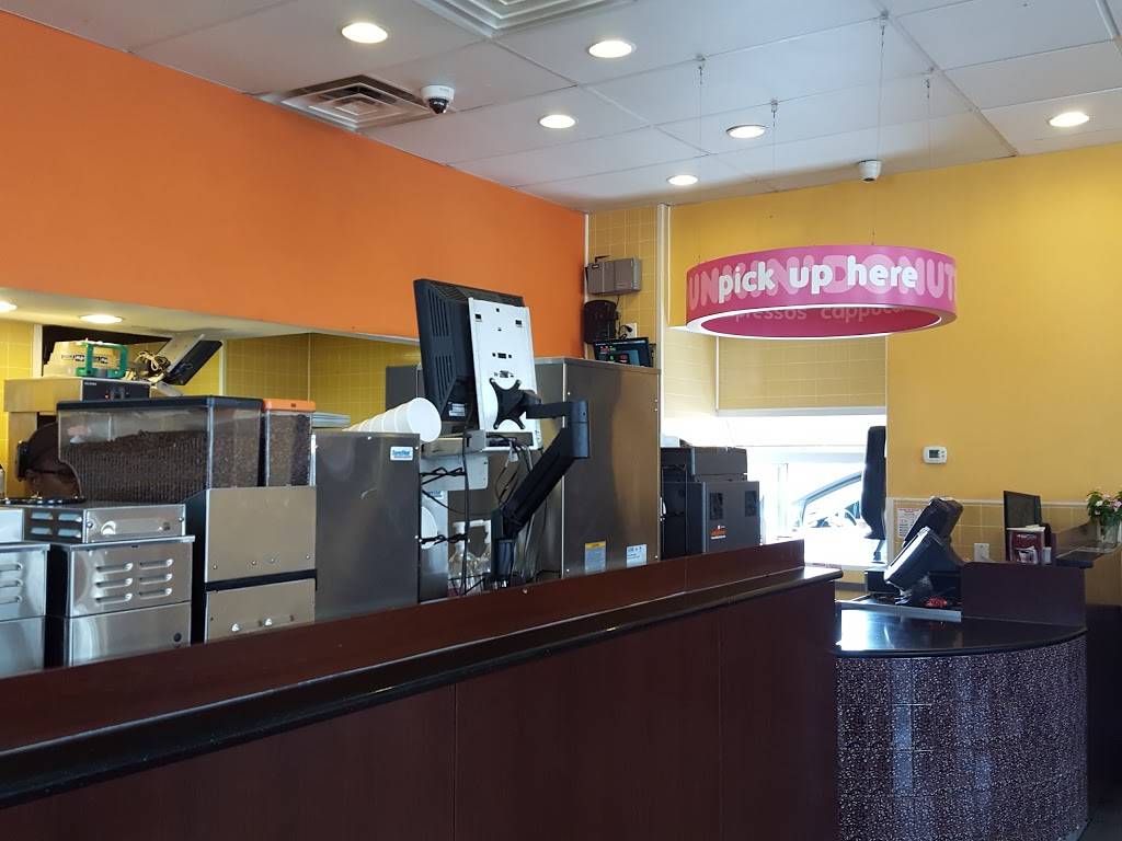 Dunkin | cafe | 7601 Lindbergh Blvd, Philadelphia, PA 19153, USA | 2153654291 OR +1 215-365-4291