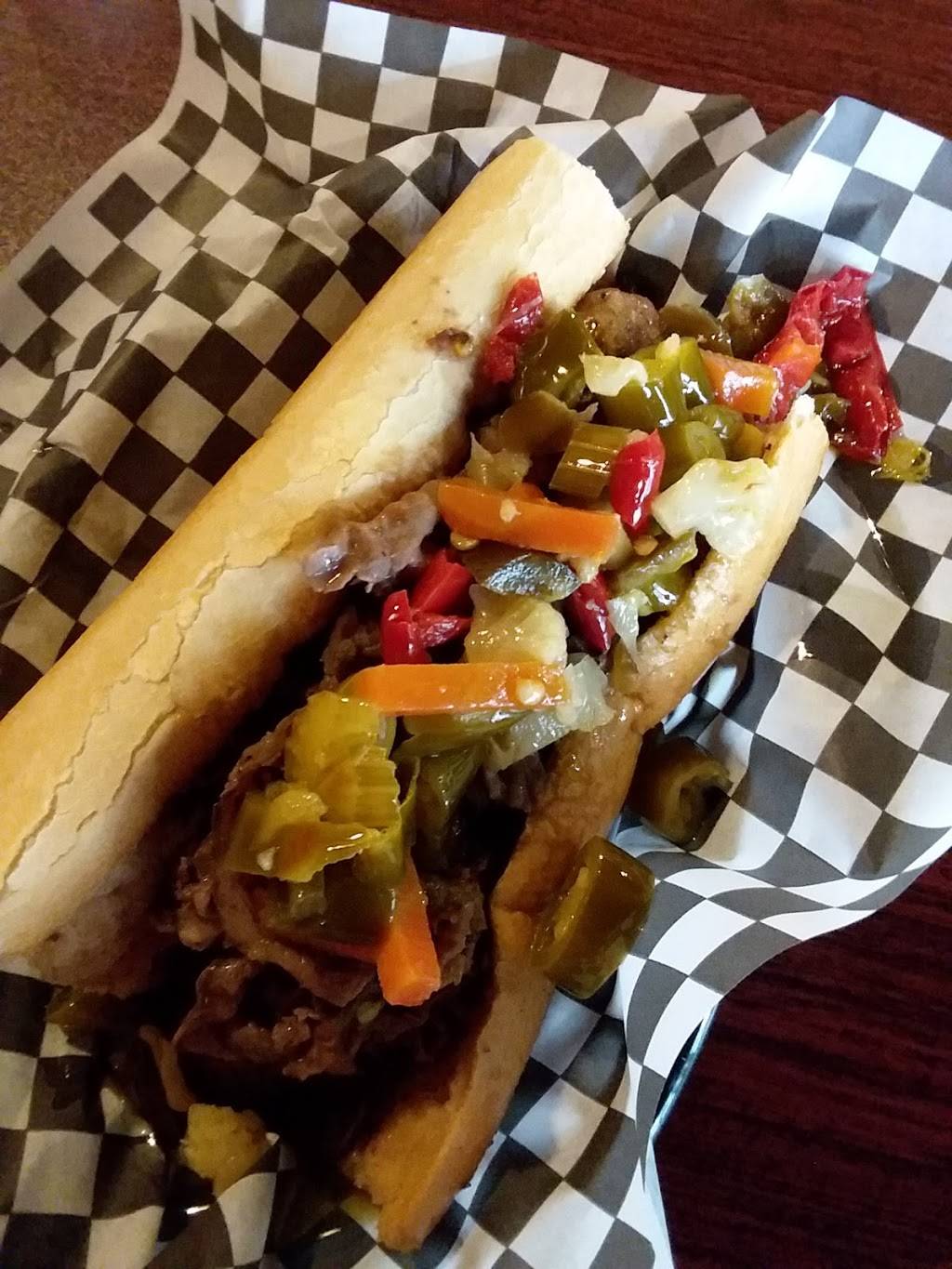 Marios Chicago Beef & Hot Dogs | restaurant | 118 3rd St S, La Crosse, WI 54601, USA | 6085191665 OR +1 608-519-1665