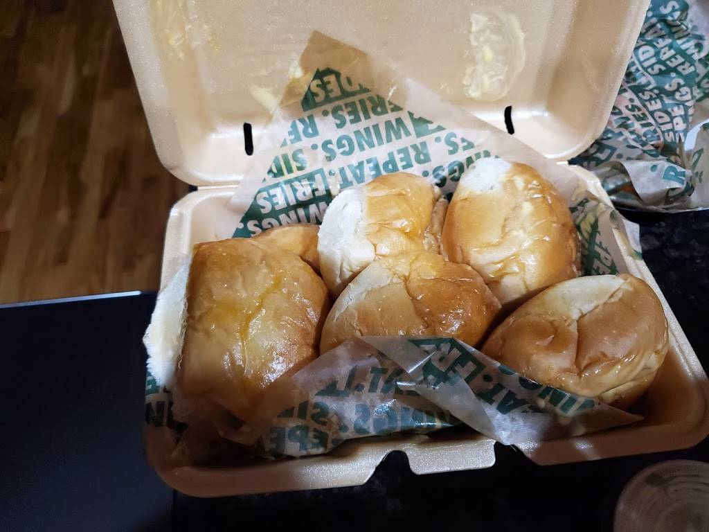 Wingstop | restaurant | 3803 Merle Hay Rd, Des Moines, IA 50310, USA | 5152549464 OR +1 515-254-9464