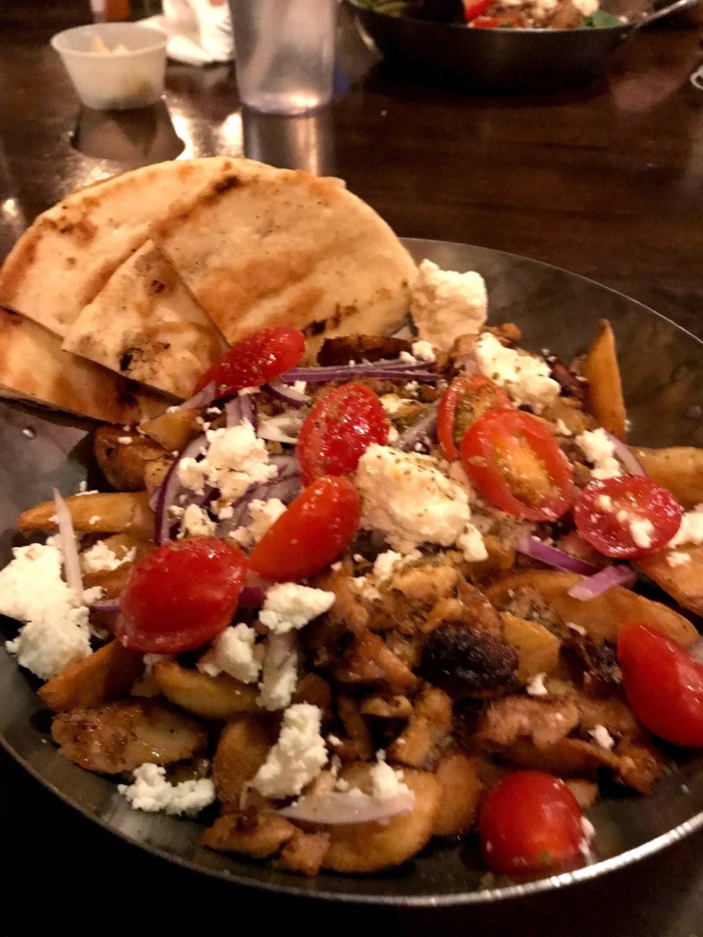 Crave Astoria | restaurant | 28-55 36th St, Astoria, NY 11103, USA | 7187264976 OR +1 718-726-4976