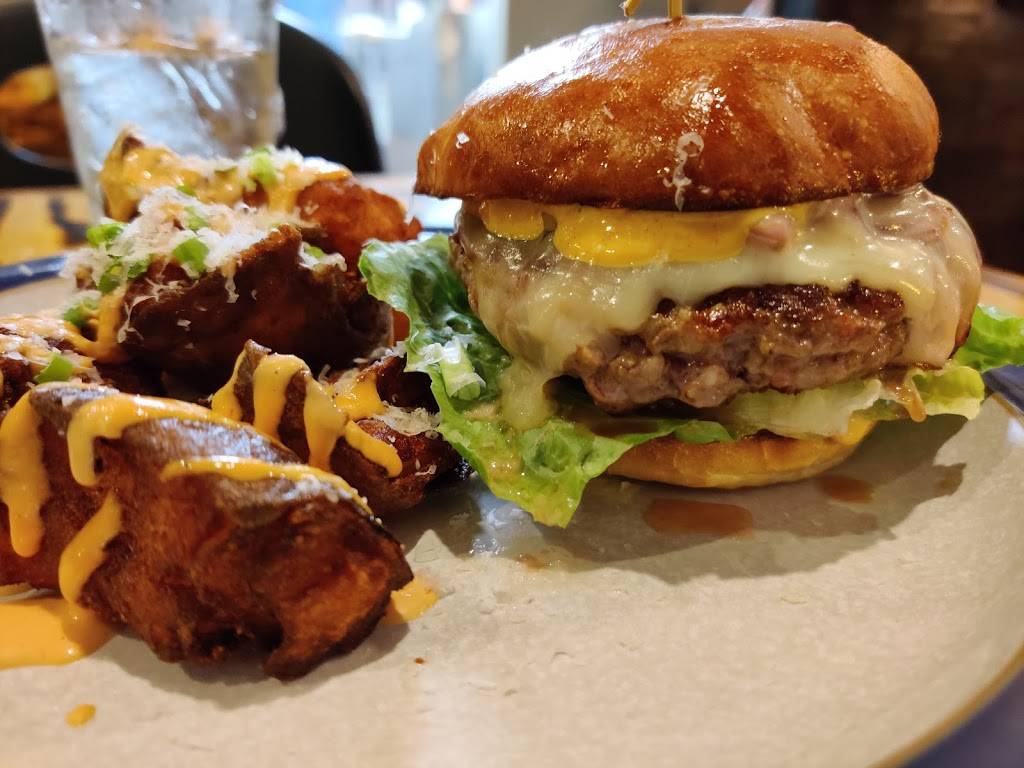 Food Fight | restaurant | 807 Folly Rd, Charleston, SC 29412, USA | 8436403624 OR +1 843-640-3624