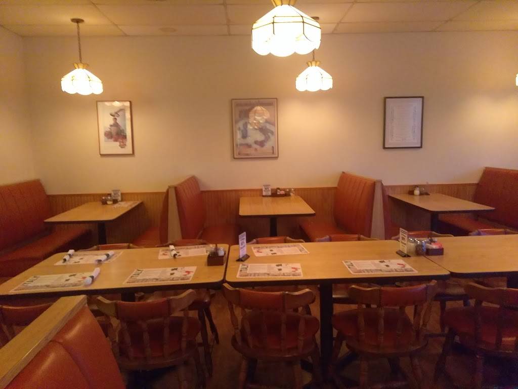 Carminos Pizza | restaurant | 4728 Pearl Rd, Cleveland, OH 44109, USA | 2163989365 OR +1 216-398-9365