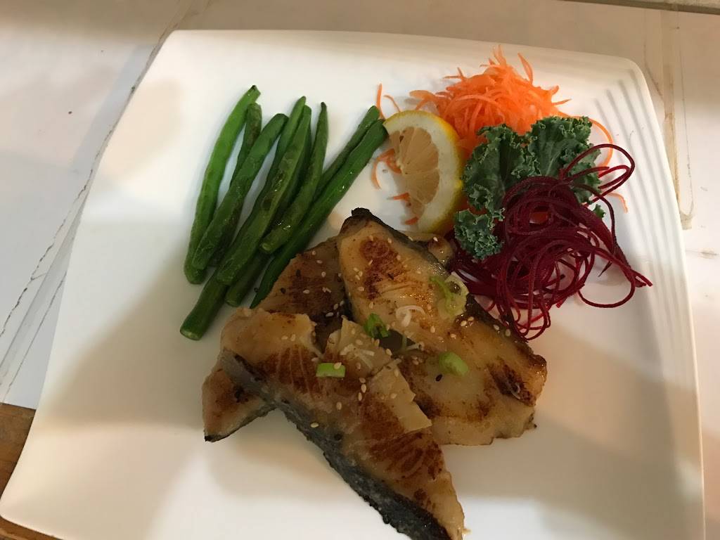 Ami Sushi | restaurant | 187 Cross Ave, Oakville, ON L6J 2W7, Canada | 9058493877 OR +1 905-849-3877