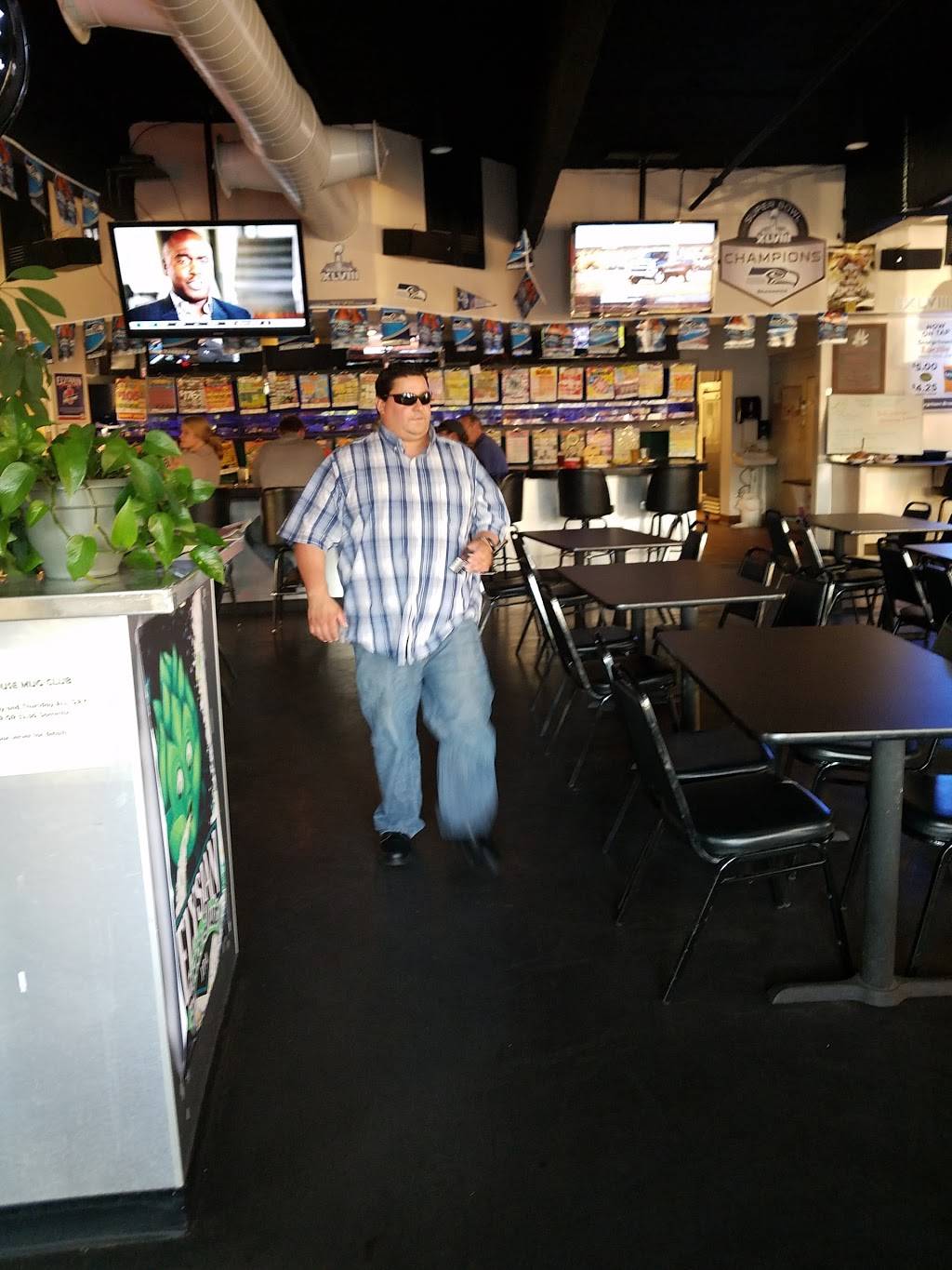 Clubhouse Grill | restaurant | 4809 Evergreen Way, Everett, WA 98203, USA | 4253030290 OR +1 425-303-0290