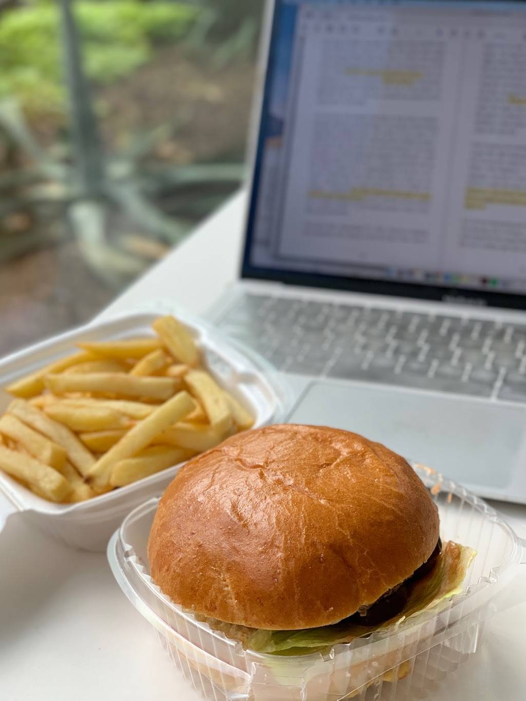 Richies | restaurant | 1835 N 12th St, Philadelphia, PA 19122, USA | 2157652656 OR +1 215-765-2656