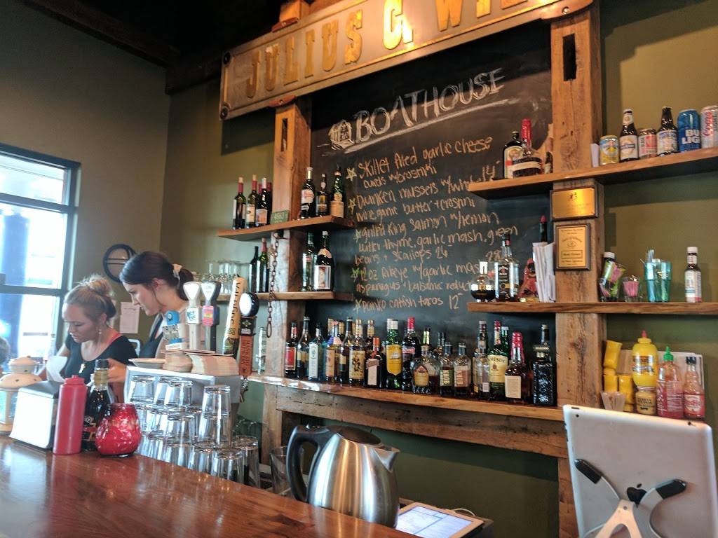 The Boat House Restaurant | restaurant | 2 Johnson St, Winona, MN 55987, USA | 5074746550 OR +1 507-474-6550