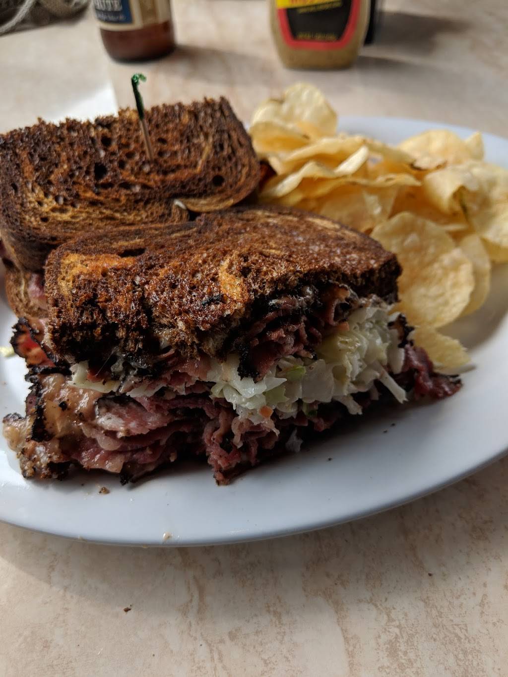 Rosenfelds Jewish Deli | restaurant | 18949 Coastal Hwy, Rehoboth Beach, DE 19971, USA | 3026451700 OR +1 302-645-1700