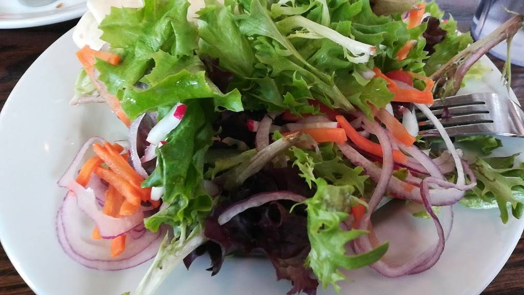 Greenside Grill | restaurant | 1422 Cambridge Rd, Honey Brook, PA 19344, USA | 6102730207 OR +1 610-273-0207