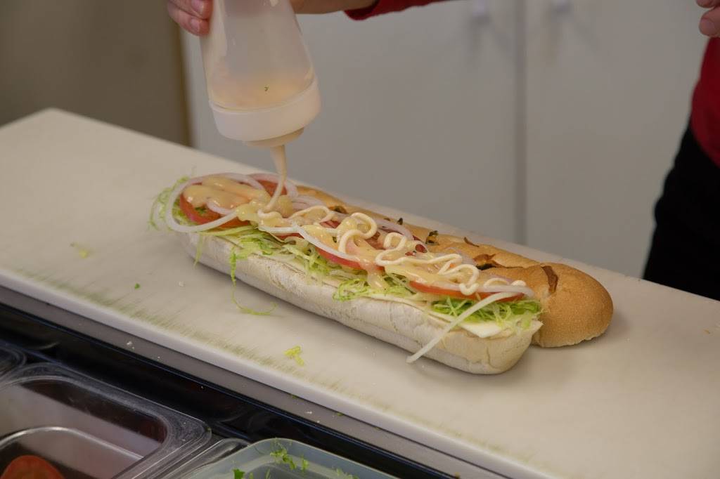 Subshack | restaurant | 809 Victoria St N, Kitchener, ON N2B 3C3, Canada | 5197479999 OR +1 519-747-9999