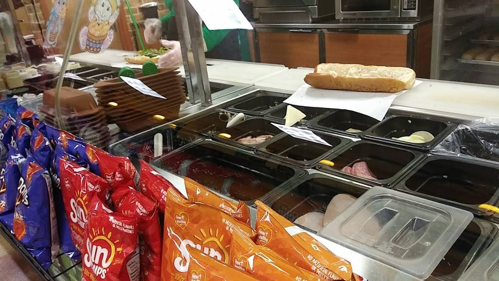 Subway | restaurant | 215 E Herrick Ave, Wellington, OH 44090, USA | 4406476402 OR +1 440-647-6402
