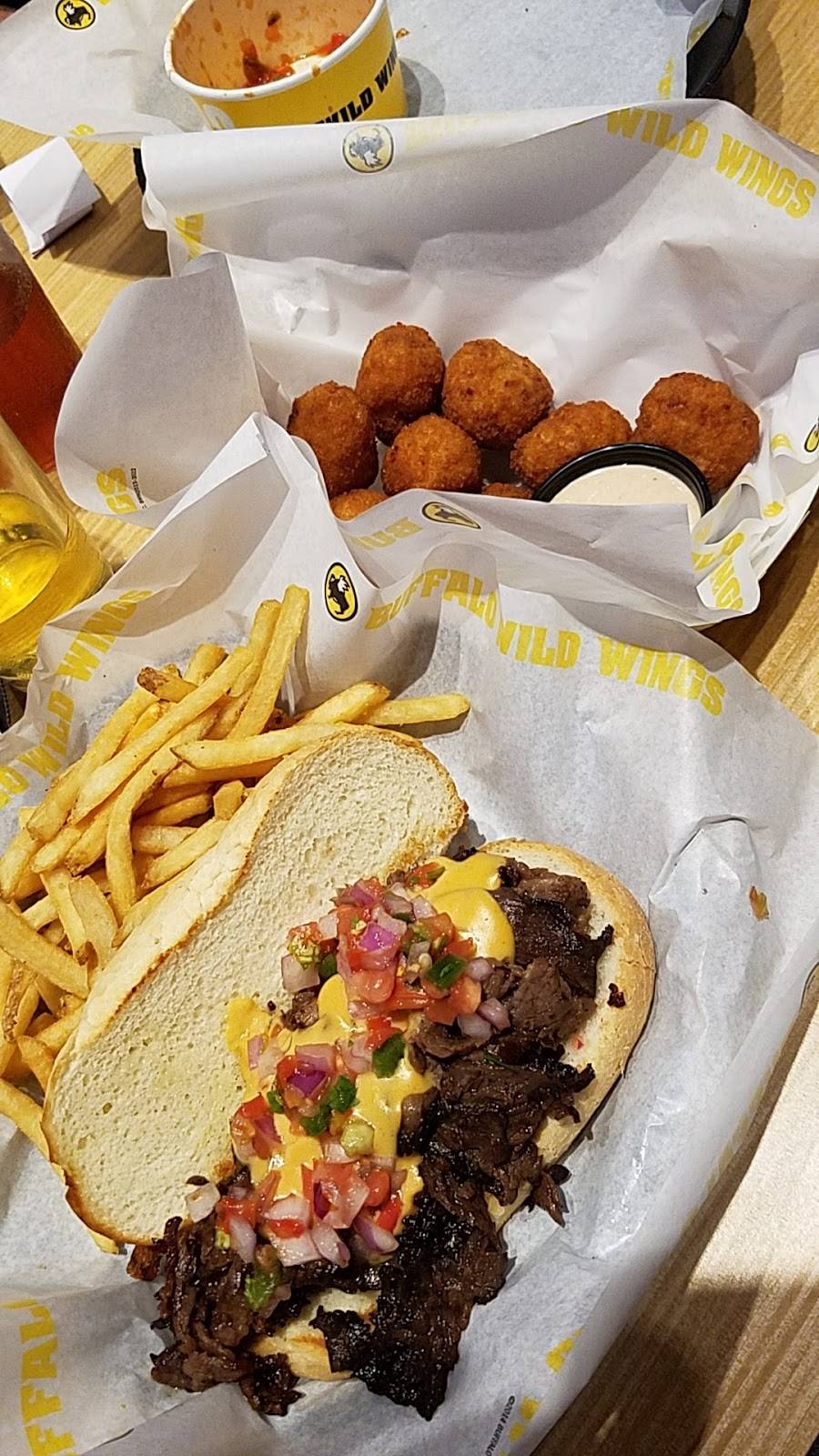 Buffalo Wild Wings | meal takeaway | 540 Walker Rd, Chambersburg, PA 17201, USA | 7172610632 OR +1 717-261-0632