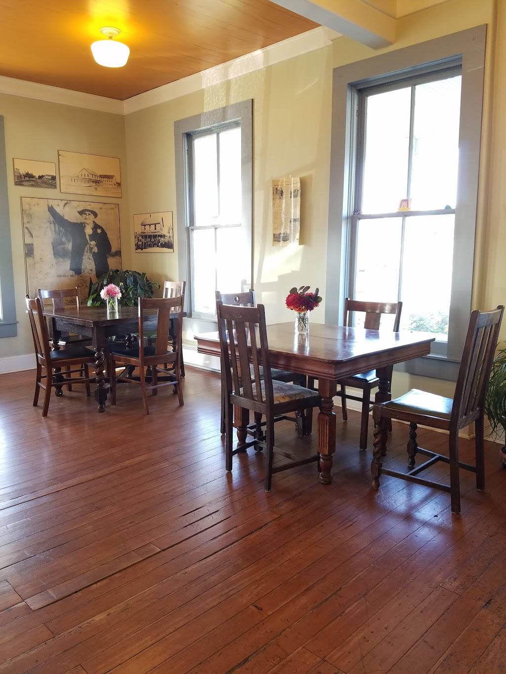 Adelaides Coffee House & Yarn Shop | cafe | 1401 Bay Ave, Ocean Park, WA 98640, USA | 3606656050 OR +1 360-665-6050