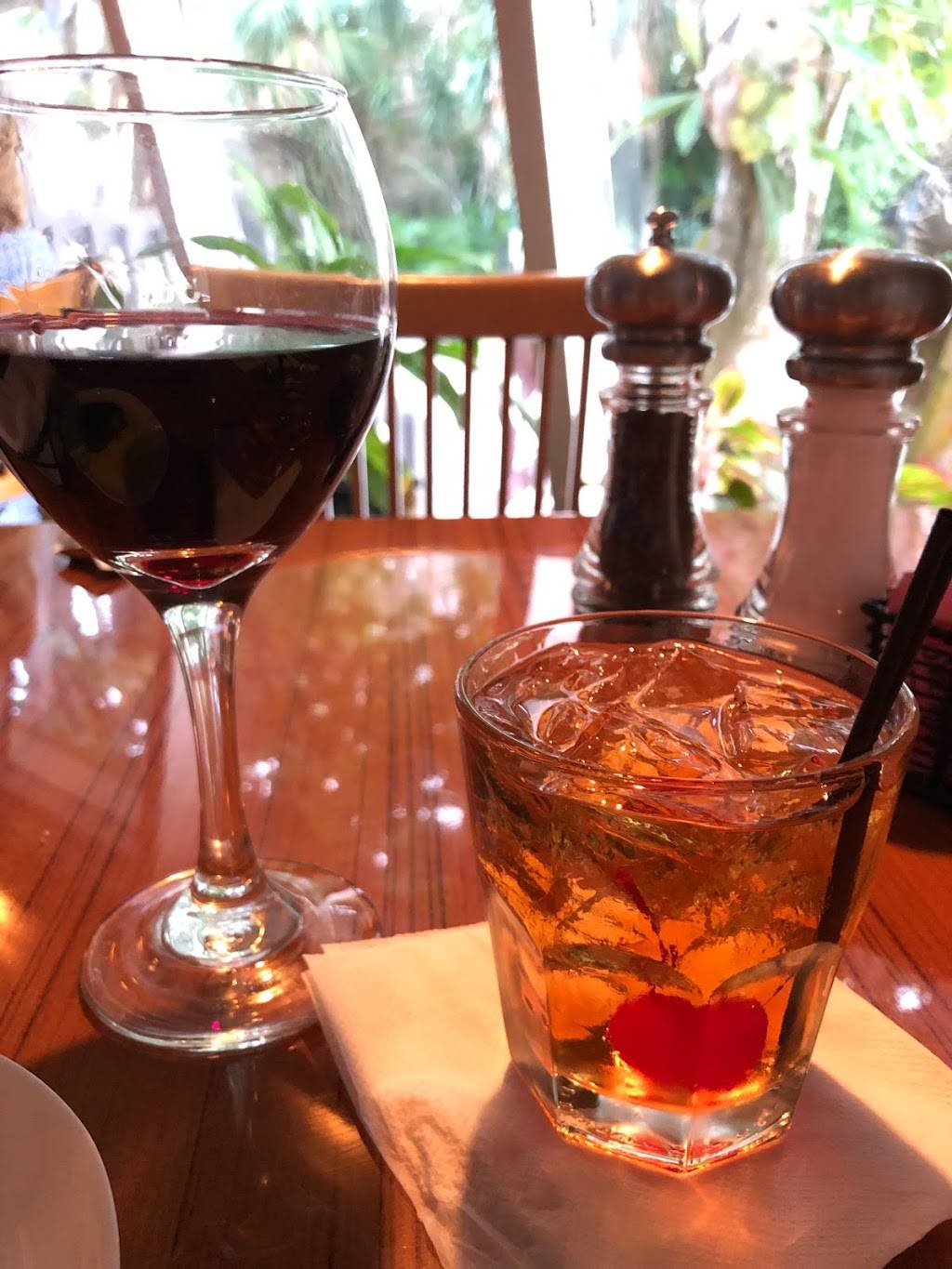 The Sandbar | restaurant | 2761 W Gulf Dr, Sanibel, FL 33957, USA | 2394720305 OR +1 239-472-0305