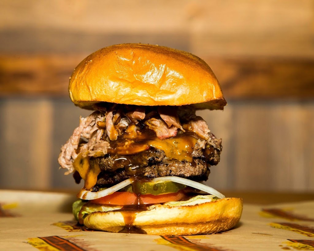 Willie Jewels BBQ | restaurant | 5442 Thomasville Rd, Tallahassee, FL 32312, USA | 8506294299 OR +1 850-629-4299