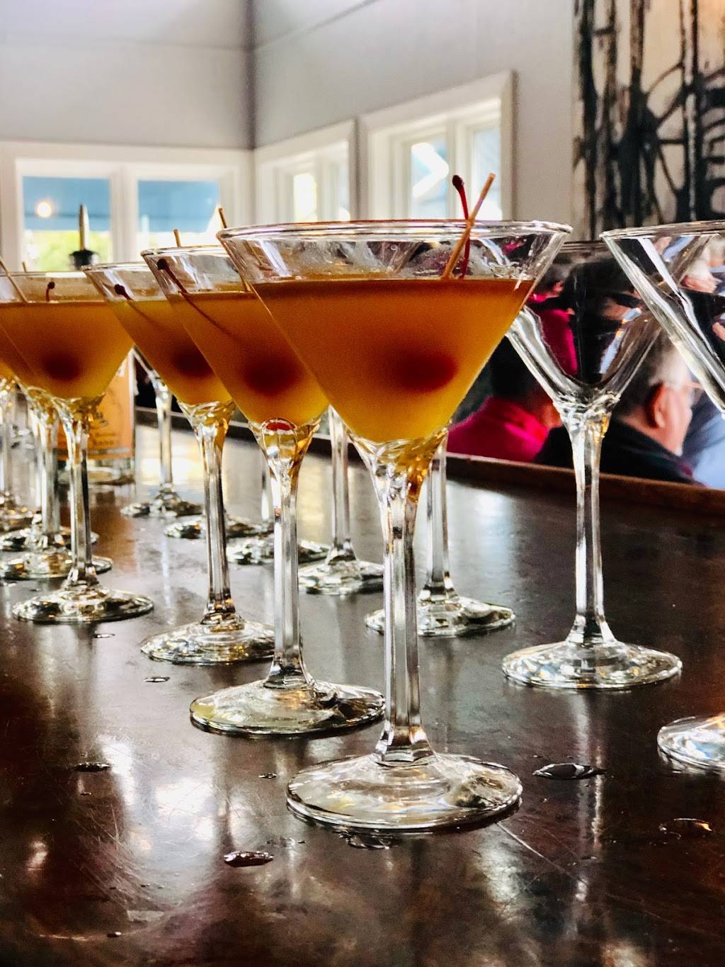 Metropolis | restaurant | 520 Old Stoney Rd #2221, Corolla, NC 27927, USA | 2524536167 OR +1 252-453-6167