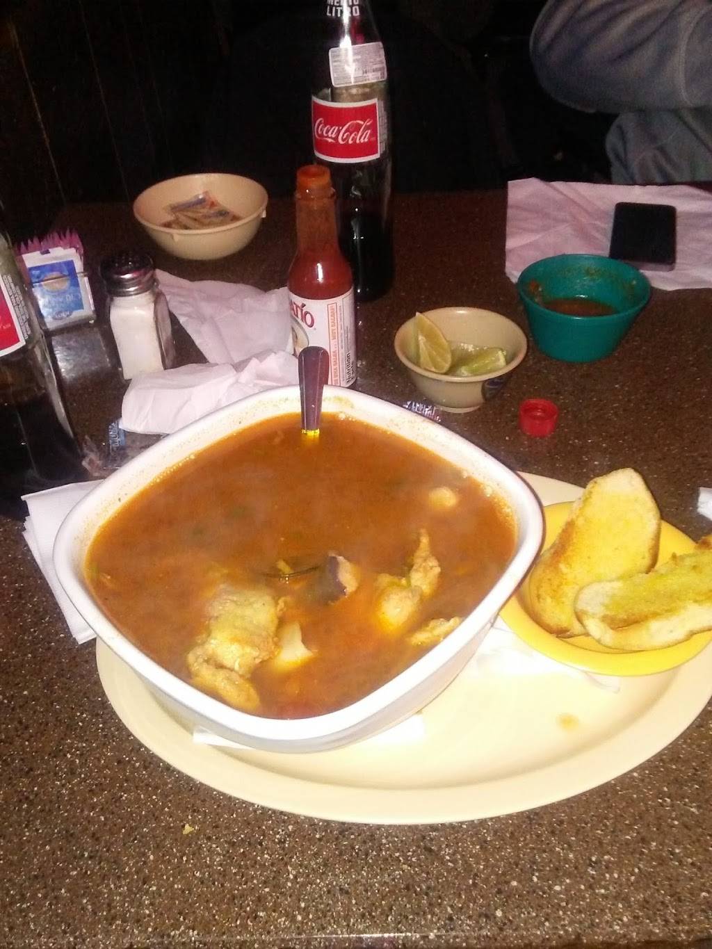 El Tiburon Seafood & Grill | restaurant | 4115 W Jefferson Blvd, Dallas, TX 75211, USA | 2143374779 OR +1 214-337-4779