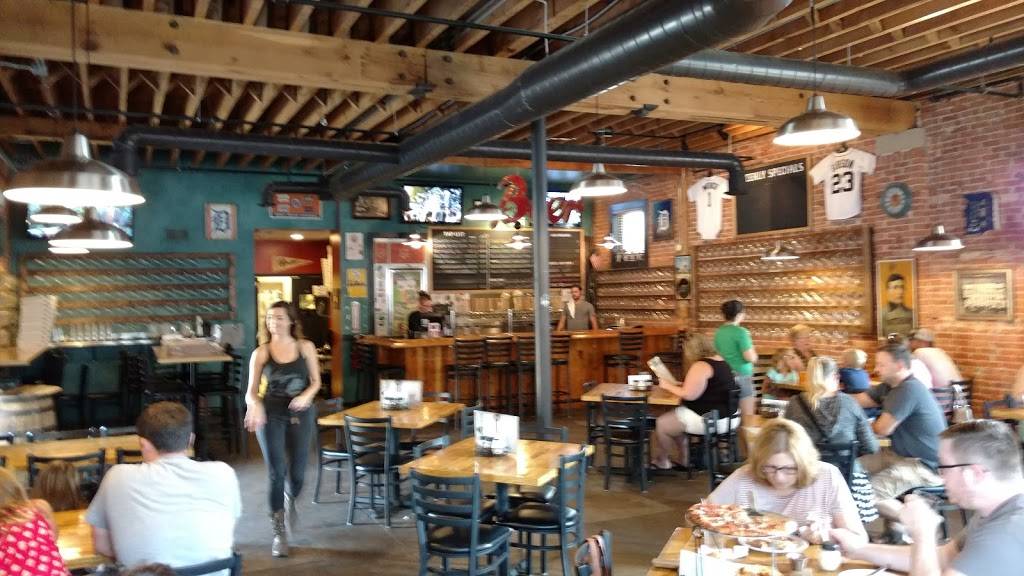 The Mitten Brewing Company | restaurant | 527 Leonard St NW, Grand Rapids, MI 49504, USA | 6166085612 OR +1 616-608-5612