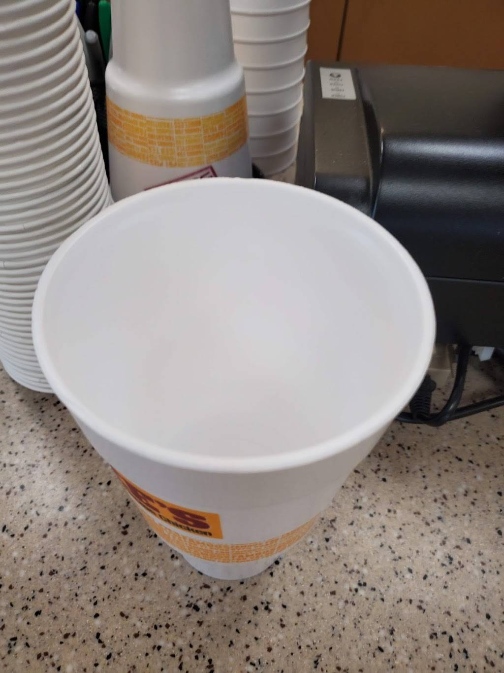 Lees Famous Recipe Chicken | restaurant | 1652 Carlyle Ave, Belleville, IL 62221, USA | 6182572410 OR +1 618-257-2410