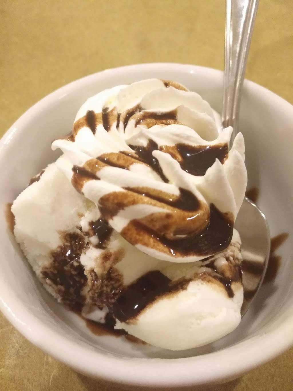 Knotty Pine Restaurant | restaurant | 1100 Wellington Rd, London, ON N6E 1M2, Canada | 5196490488 OR +1 519-649-0488