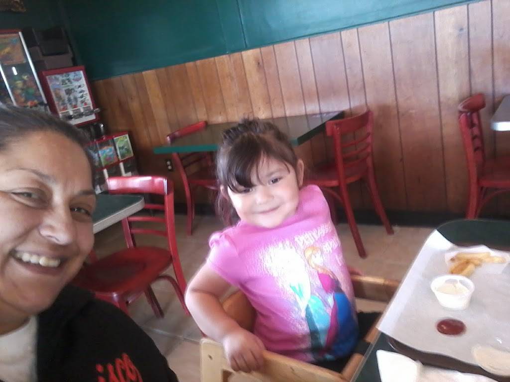 Ranch Burger | restaurant | 690 C St, Turlock, CA 95380, USA | 2096689133 OR +1 209-668-9133