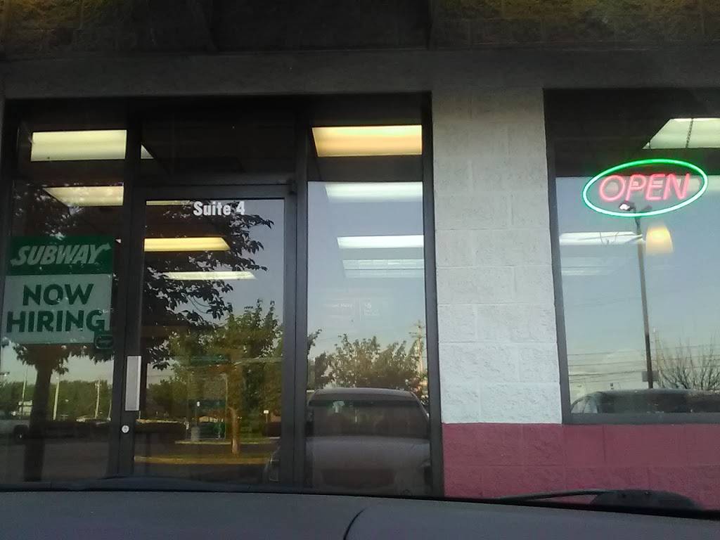 Subway | restaurant | 2221 N Roan St Ste 3, Johnson City, TN 37601, USA | 4232822888 OR +1 423-282-2888