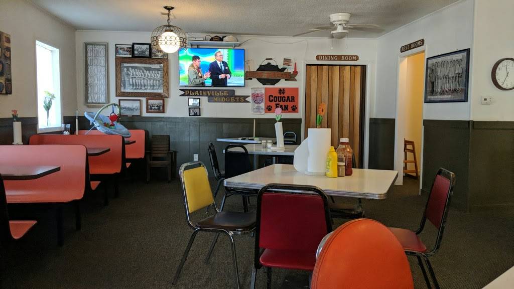 Iron Kettle Restaurant | restaurant | 996 2nd St, Plainville, IN 47568, USA | 8126877399 OR +1 812-687-7399