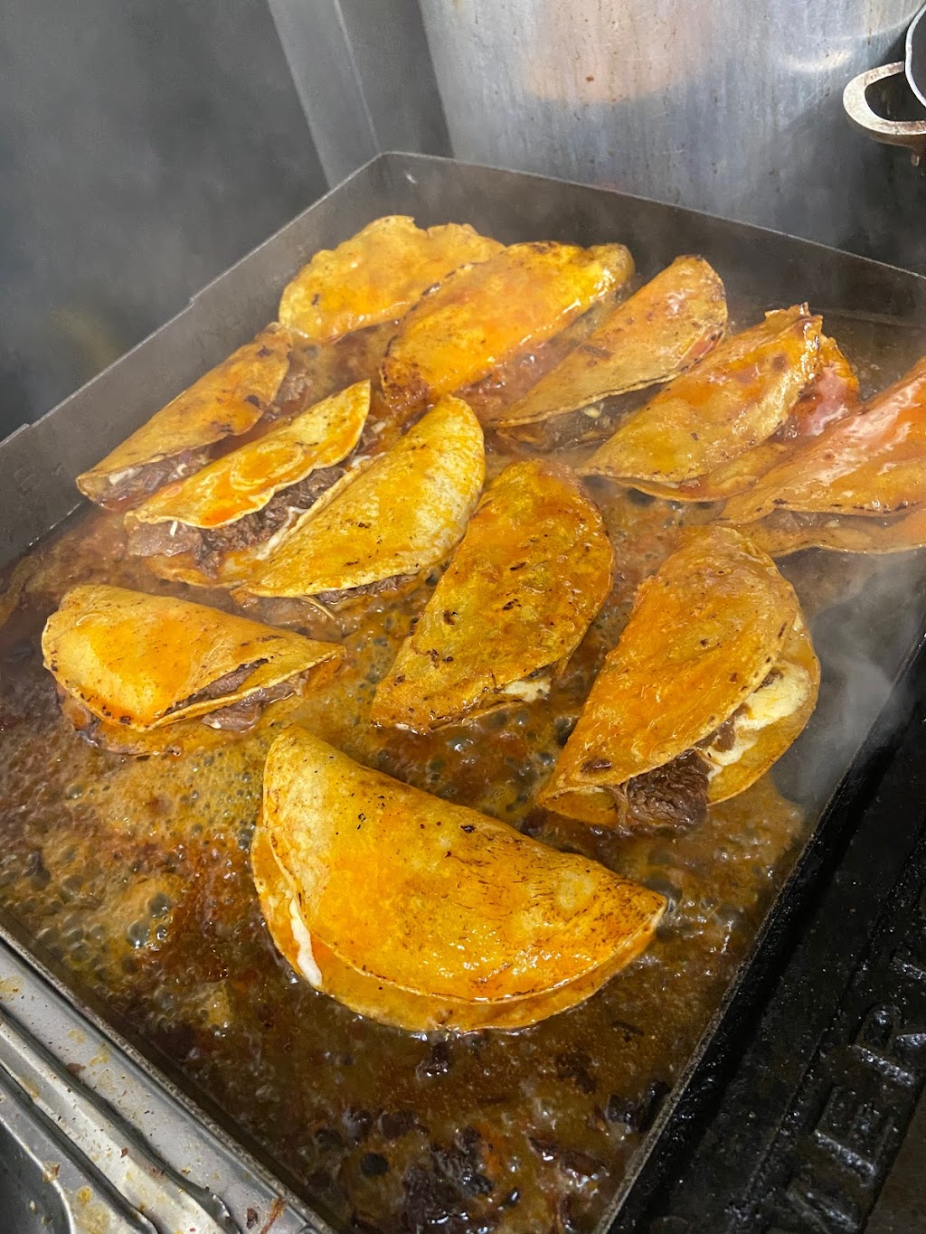 Birrieria & Antojitos Mi Tierra #2 | restaurant | 1335 Douglas Ave, Montgomery, IL 60538, USA | 6304140068 OR +1 630-414-0068