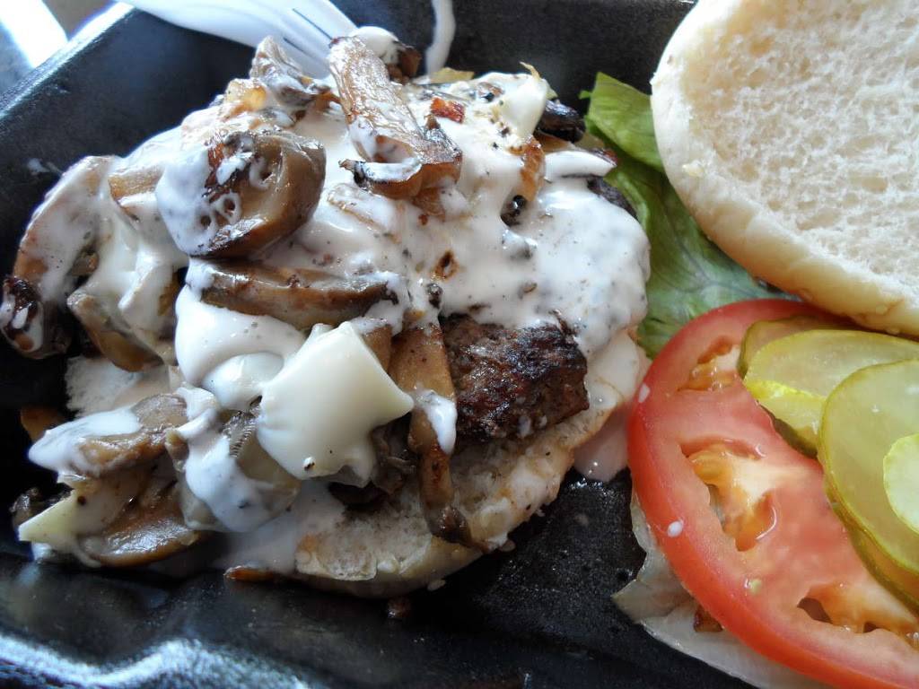 Pauls Pizza | meal delivery | 7635 Vernor Hwy, Detroit, MI 48209, USA | 3138431444 OR +1 313-843-1444