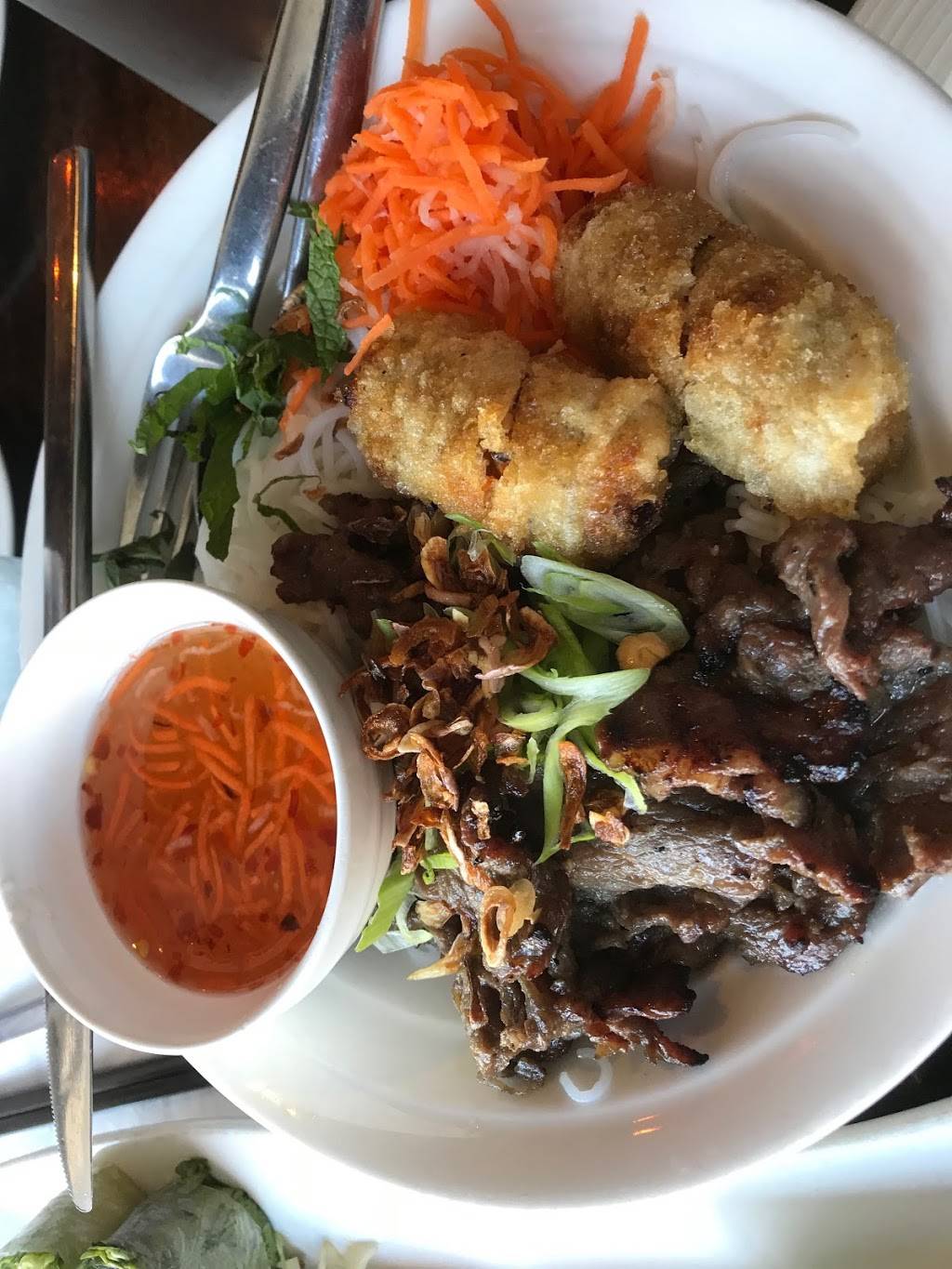 Le Soleil | restaurant | 2419, 133 Clement St, San Francisco, CA 94118, USA | 4156684848 OR +1 415-668-4848