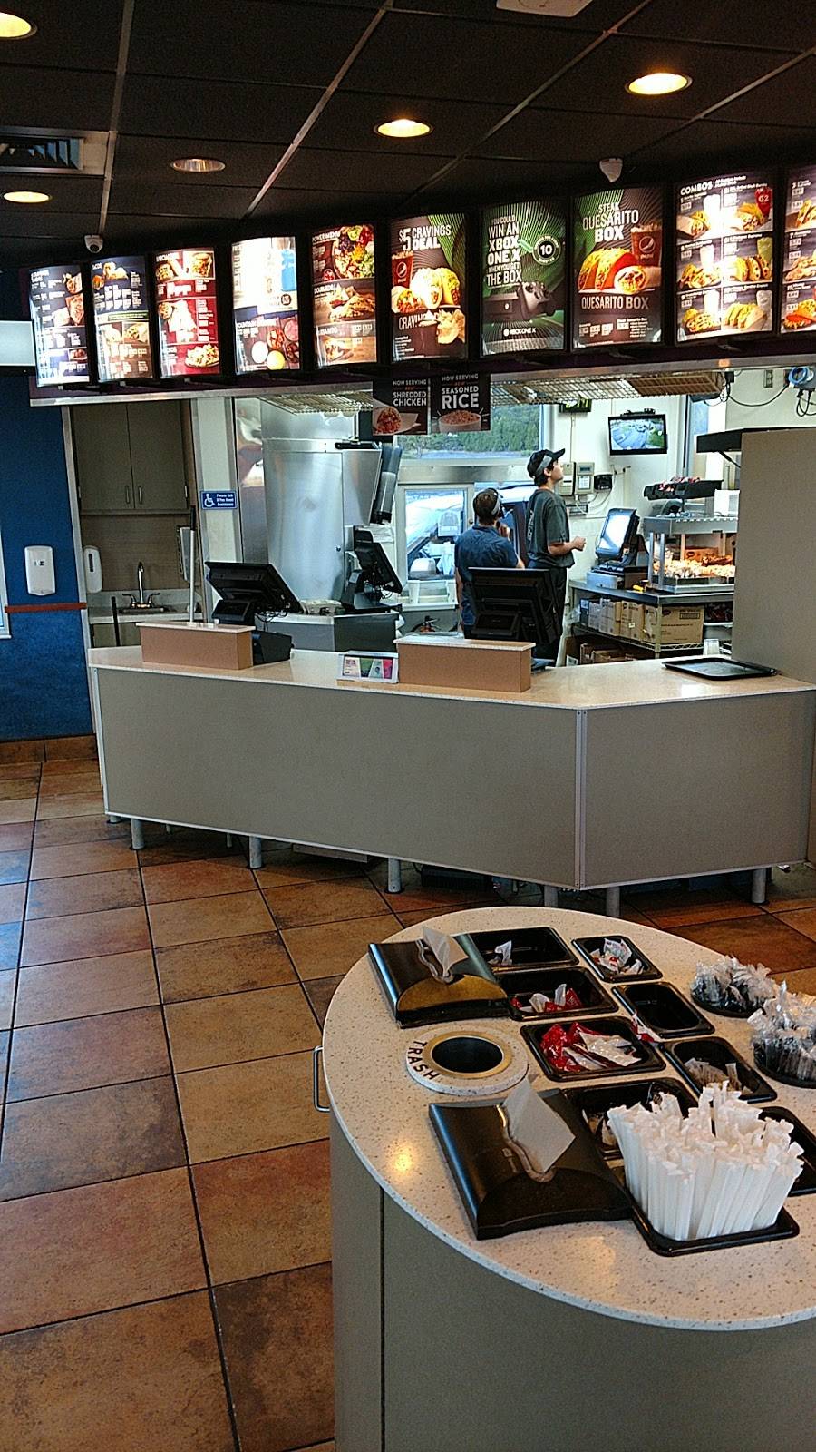 Taco Bell | meal takeaway | 16300 SE McLoughlin Blvd, Milwaukie, OR 97267, USA | 5036548877 OR +1 503-654-8877