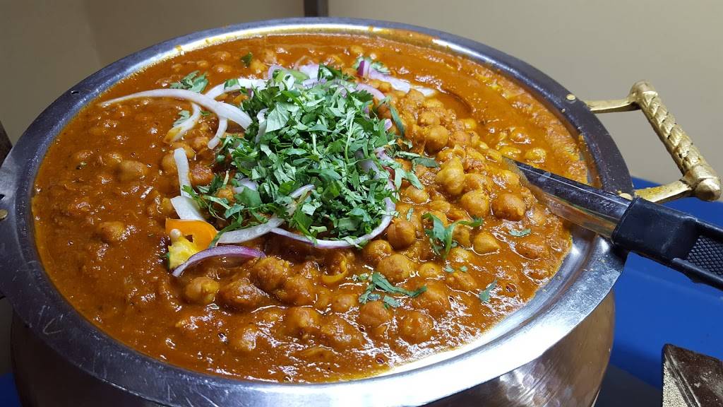 Andaz Indian Restaurant & Bar | restaurant | 12 W University Ave, Gainesville, FL 32601, USA | 3523779468 OR +1 352-377-9468