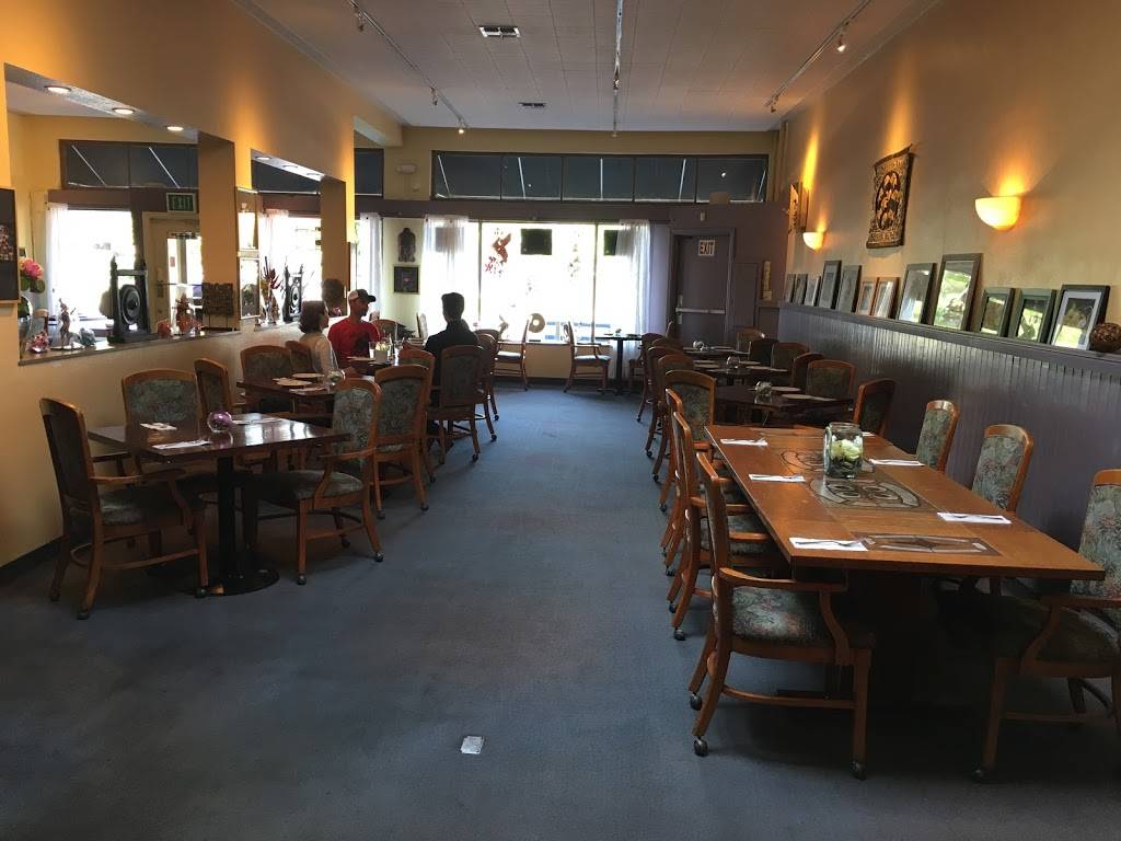 Ginger Thai | restaurant | 234 S Main St, Sebastopol, CA 95472, USA | 7078242259 OR +1 707-824-2259