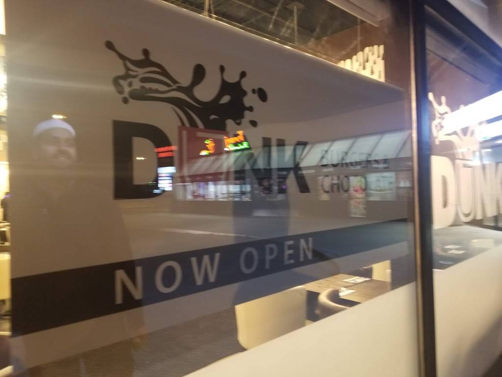 DUNK Burgers and Chocolate | restaurant | 9737 Yonge St #211, Richmond Hill, ON L4C 8S7, Canada | 9052373865 OR +1 905-237-3865