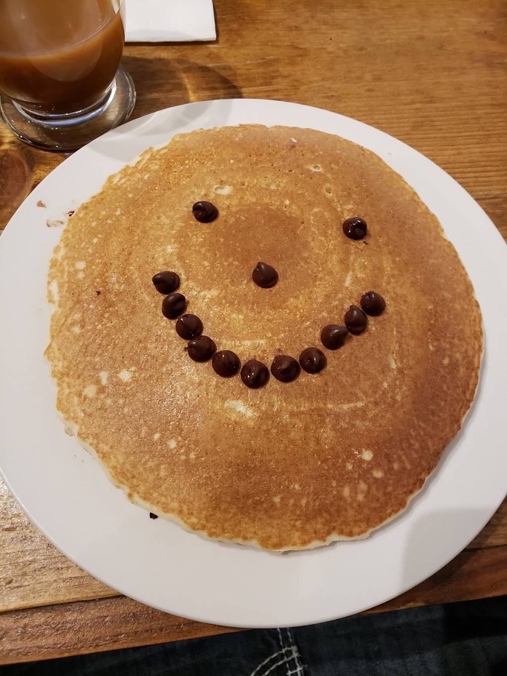 Town & Country Cafe | cafe | 27 W 10th St, Tracy, CA 95376, USA | 2098356751 OR +1 209-835-6751