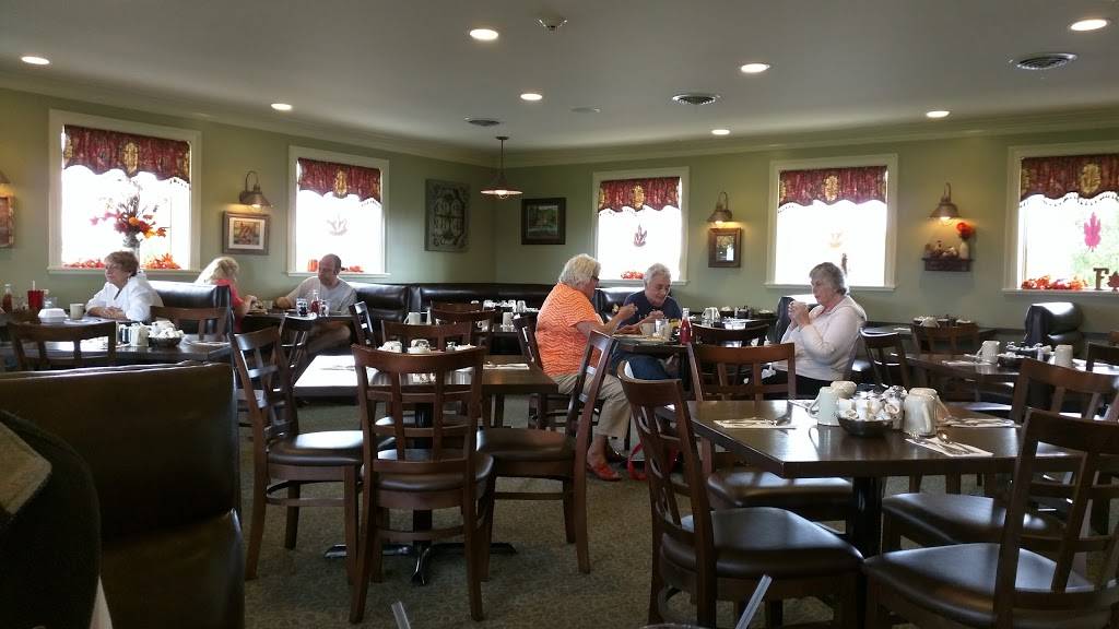 Dearborn Cafe | restaurant | 220 Indian Springs Dr, Sandwich, IL 60548, USA | 8157866185 OR +1 815-786-6185