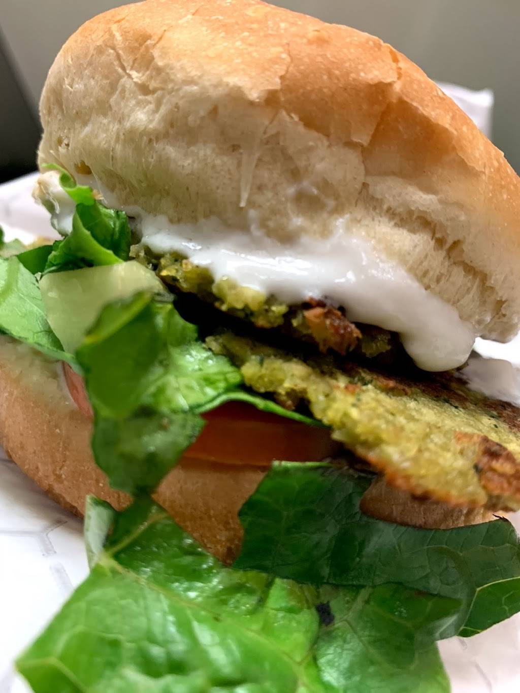 Crown Fried Chicken | restaurant | 205 Broadway #2, Lawrence, MA 01840, USA | 9786823785 OR +1 978-682-3785