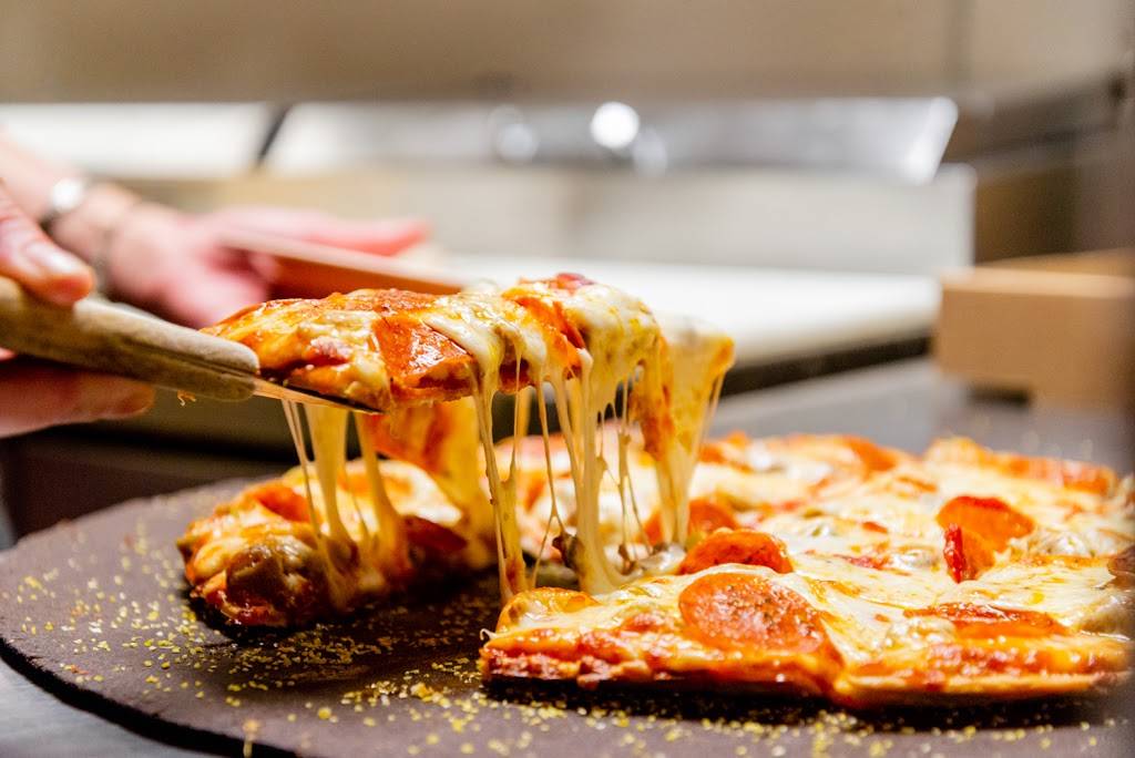 Pusateris Chicago Pizza | restaurant | 221 SE Ocean Blvd, Stuart, FL 34994, USA | 7722889810 OR +1 772-288-9810