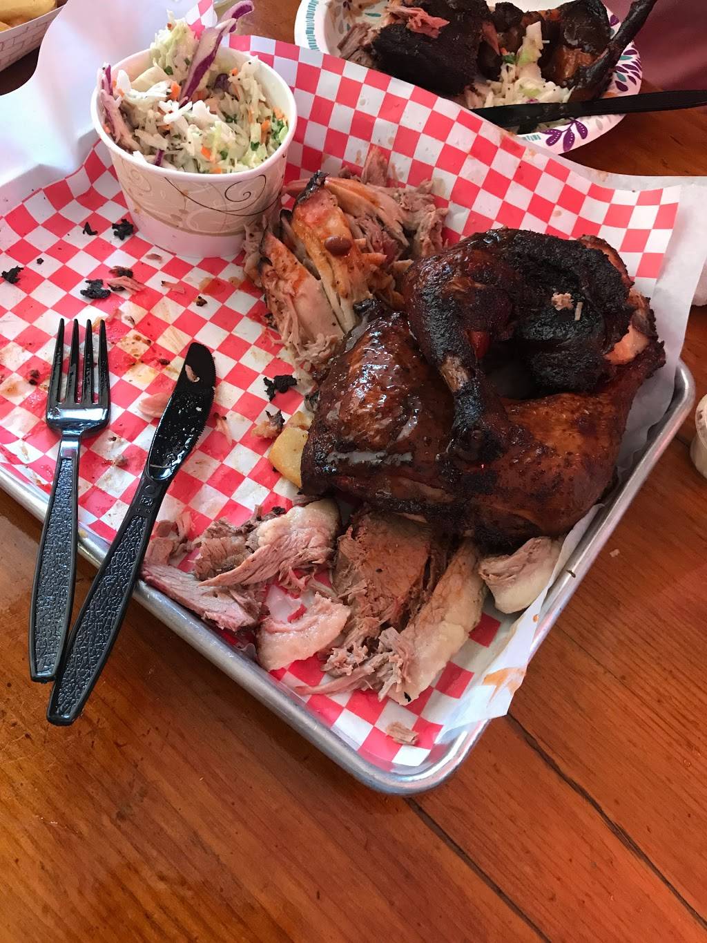 Smokey Bs Gin Mill | restaurant | 422-432 Main St, Ogunquit, ME 03907, USA | 2073602198 OR +1 207-360-2198