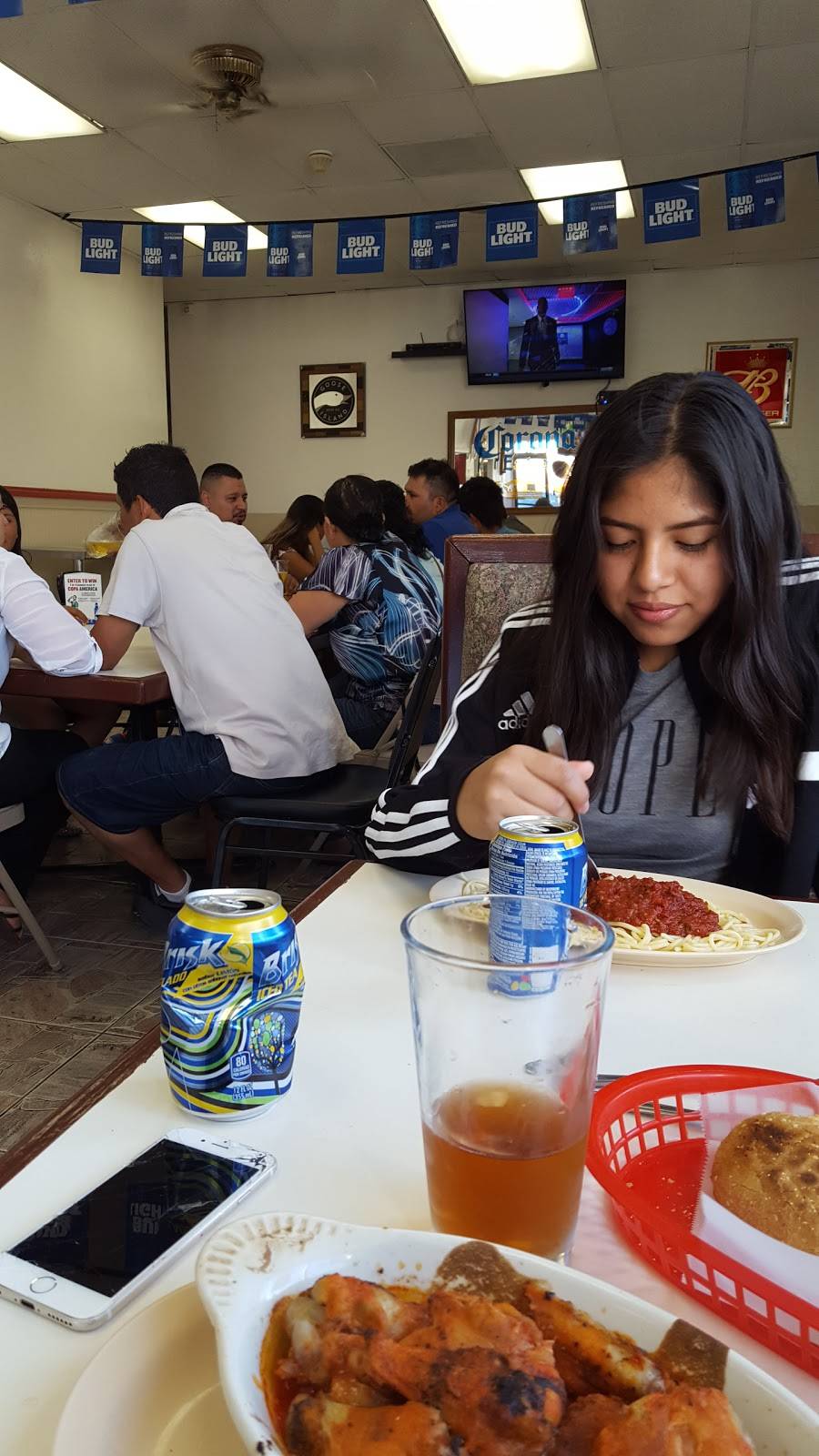 Pizza Party | restaurant | 690 W 4th St, San Bernardino, CA 92410, USA | 9093800310 OR +1 909-380-0310