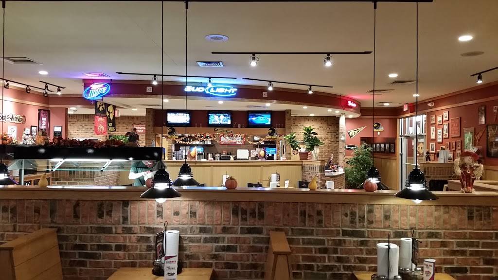 Pizza Hut | meal takeaway | 1247 Theater Drive, Ottumwa, IA 52501, USA | 6416828757 OR +1 641-682-8757