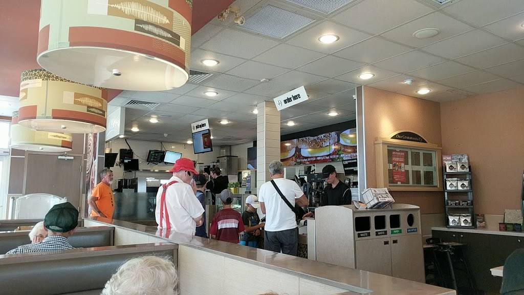 McDonalds | cafe | 870 Tower St S, Fergus, ON N1M 2P6, Canada | 5197875125 OR +1 519-787-5125