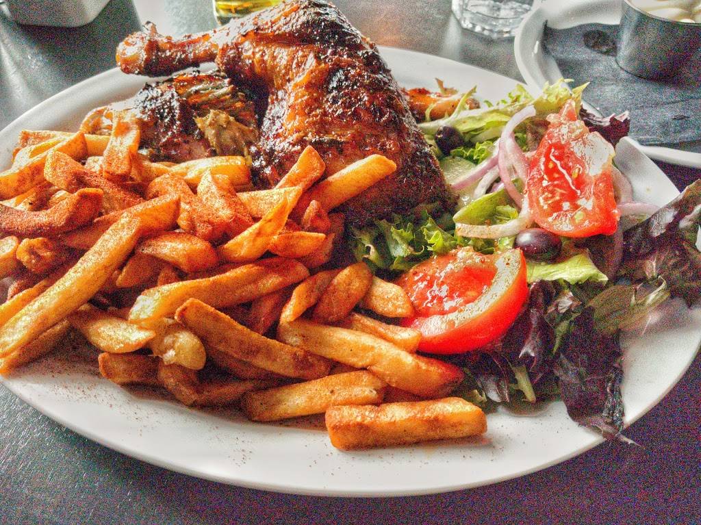 La Poule Fumée | restaurant | 305 Boulevard Curé-Labelle, Sainte-Thérèse, QC J7E 2G1, Canada | 4502540254 OR +1 450-254-0254