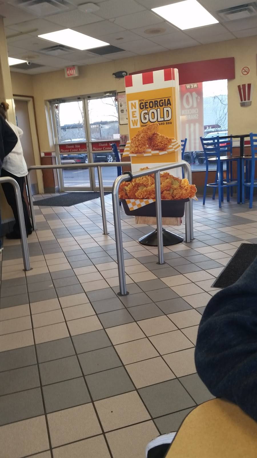 KFC | restaurant | 150 Merrick Rd #154, Lynbrook, NY 11563, USA | 5168724259 OR +1 516-872-4259