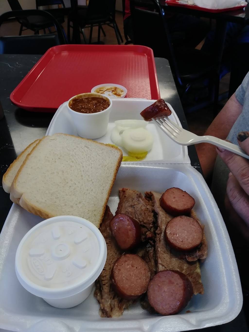 Bobs Bar-B-Que | restaurant | 1205 Pope St, Henderson, TX 75652, USA | 9036578301 OR +1 903-657-8301