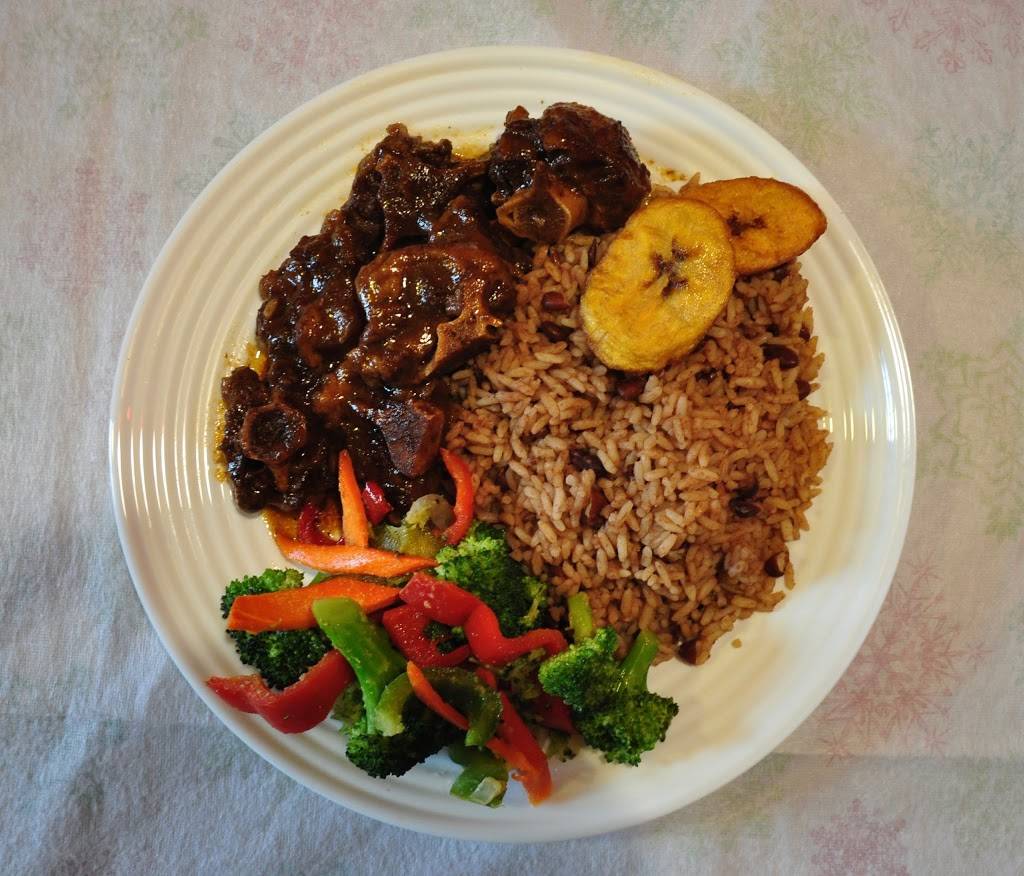 Jenivieves | restaurant | 220-25 Jamaica Ave, Queens Village, NY 11428, USA | 7187495292 OR +1 718-749-5292