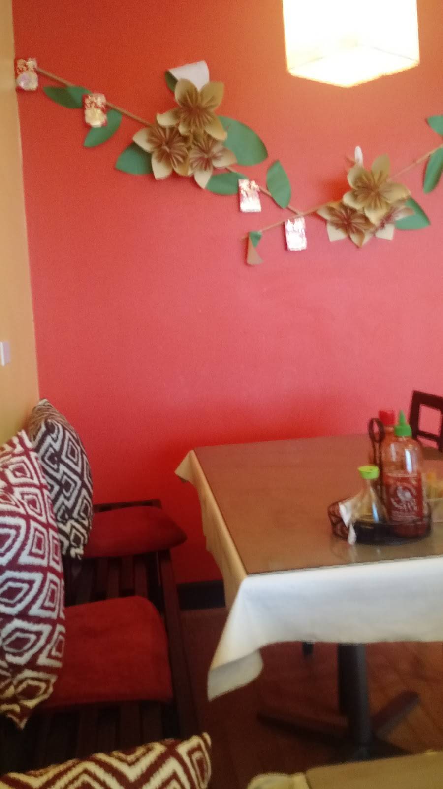 Noodles Pho U | restaurant | 546 E Boughton Rd, Bolingbrook, IL 60440, USA | 6307392988 OR +1 630-739-2988