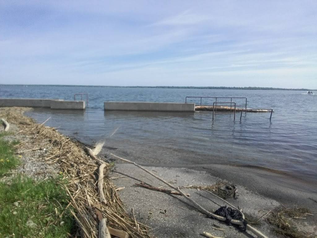 Resto-Bar Marina Melocheville | restaurant | 4 Rue Bourcier, Beauharnois, QC J6N 0J8, Canada | 4502259016 OR +1 450-225-9016