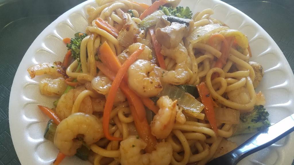 Tokyos Express | restaurant | 1407 Sunset Ave G, Clinton, NC 28328, USA | 9105902191 OR +1 910-590-2191