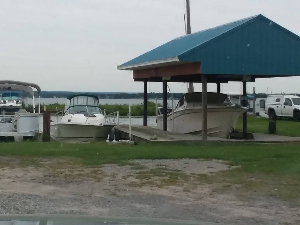 Johnnies Pier 31 | restaurant | 3653 NY-31, Canastota, NY 13032, USA | 3156977007 OR +1 315-697-7007