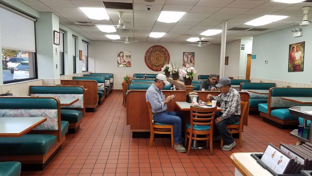 El Faro Restaurant | restaurant | 3936 W 31st St, Chicago, IL 60623, USA | 7732771155 OR +1 773-277-1155